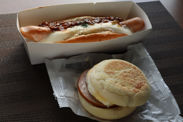 キーマカレー＆チーズソースドッグ/ソーセージマフィン