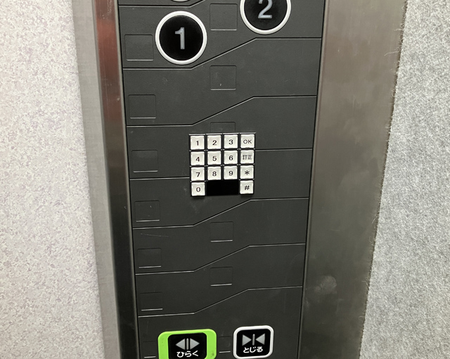 テンキー付きエレベーター