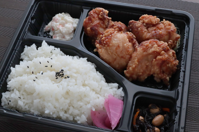 唐揚げ弁当