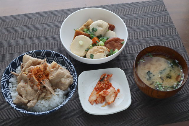 豚丼と煮物