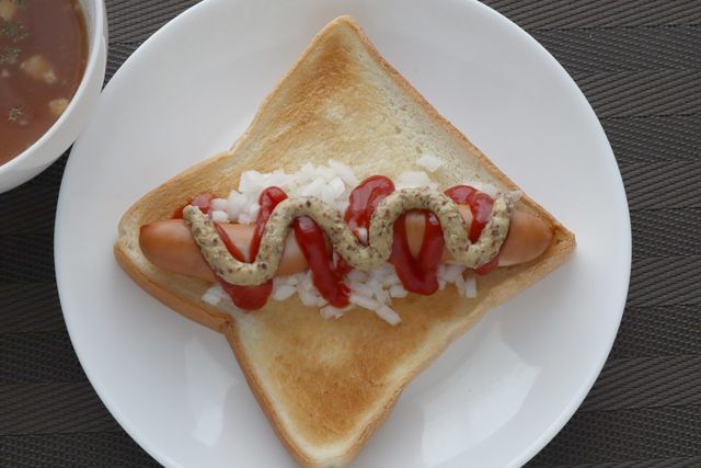 食パンホットドッグ