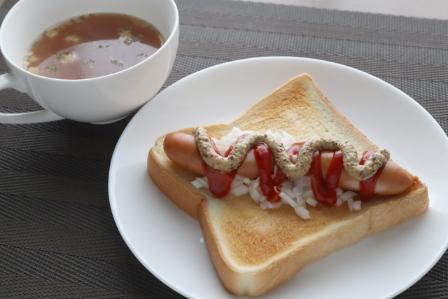 食パンホットドッグ