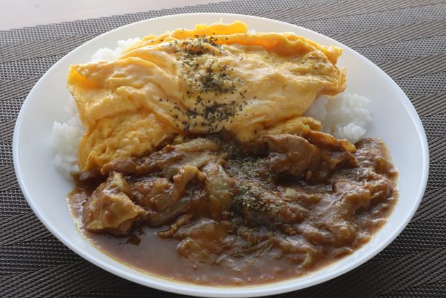 オムカレー