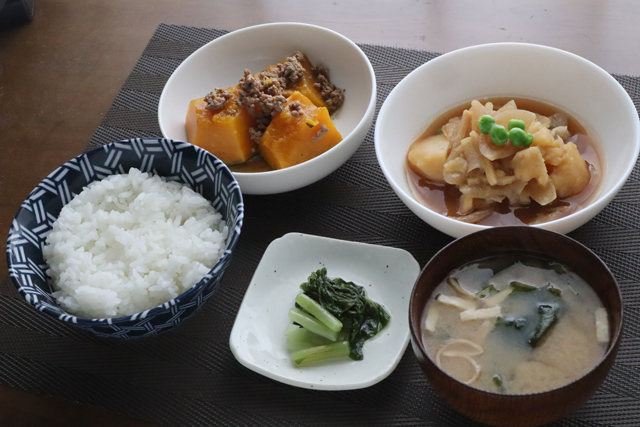 肉じゃがとかぼちゃの煮物