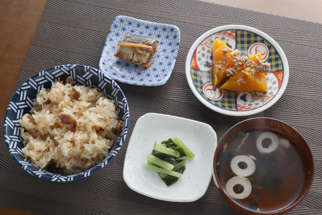 松茸ご飯と松茸お吸い物