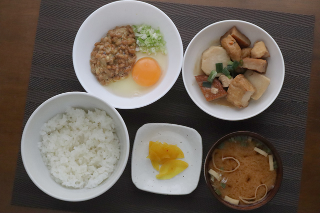 全卵納豆と里芋の煮物