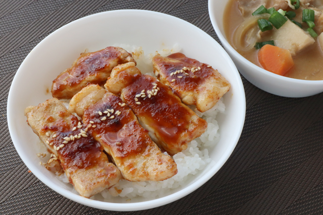 豚ロース丼