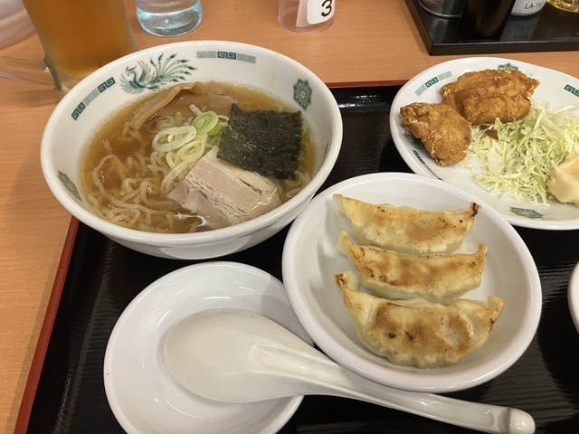 半ラーメンと餃子