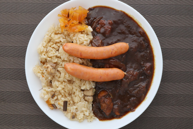 炊き込みご飯カレー