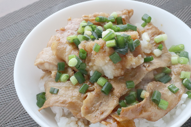 おろしポン酢豚丼