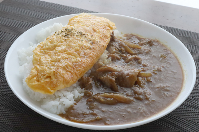 オムカレー