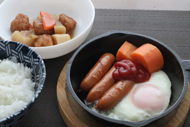 ソーセージエッグと煮物