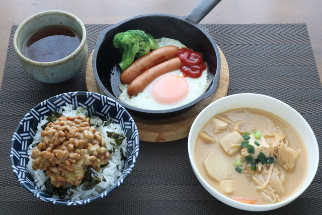 納豆とソーセージエッグ