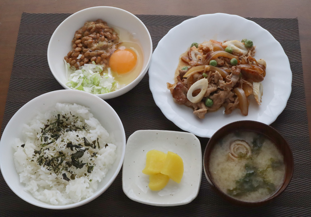 全卵納豆と豚焼肉