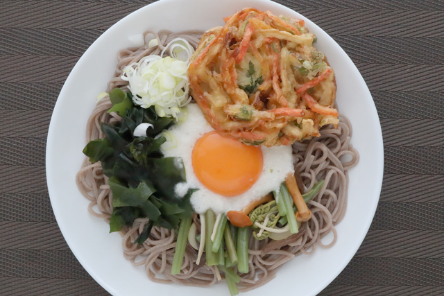 とろろ山菜蕎麦