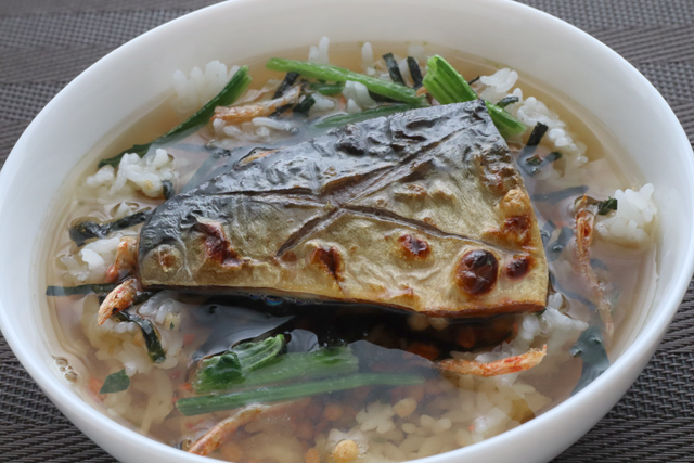 鯖麦茶漬け