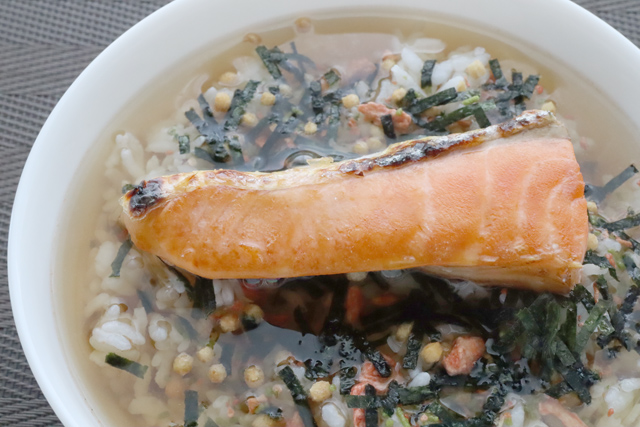 鮭麦茶漬け