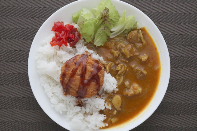 メンチカツカレー