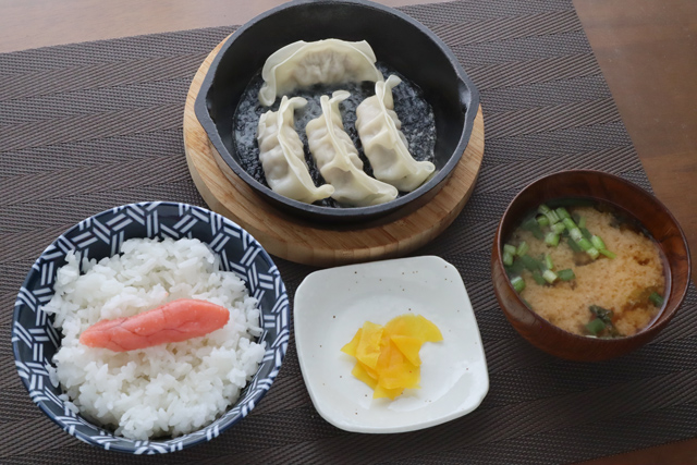 餃子とタラコご飯