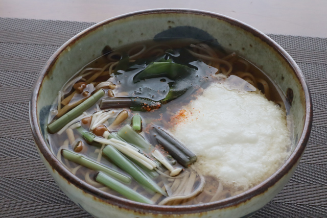 山菜とろろ蕎麦