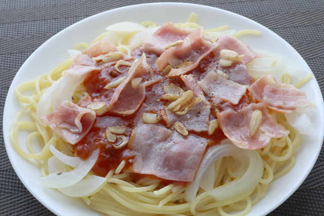 ガーリックベーコンミートソーススパゲティ