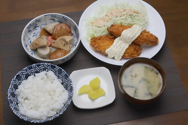 サーモンフライと煮物