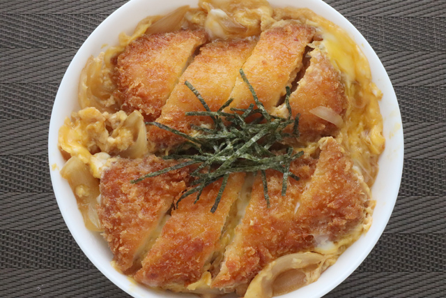 イカフライ卵とじ丼