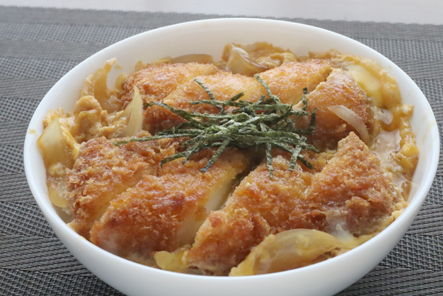 イカフライ卵とじ丼