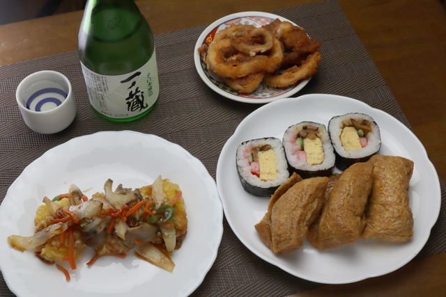 助六寿司/あんかけ白身フライ/イカの唐揚げ