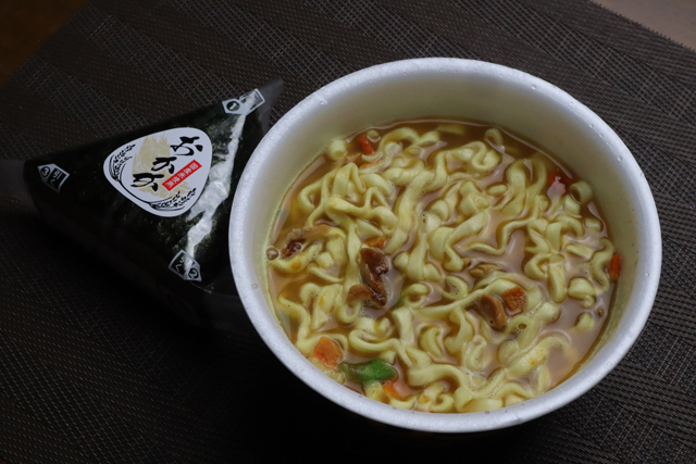 カレーうどんとおにぎり