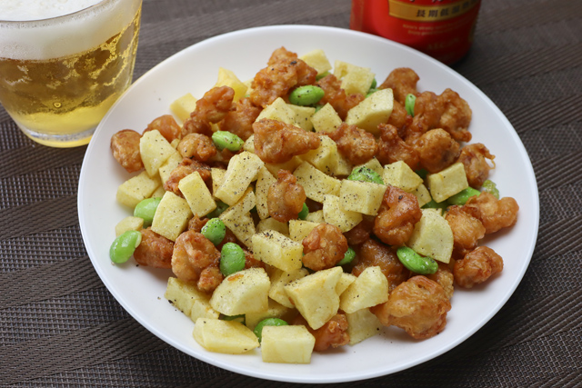 鶏軟骨の唐揚げとフライドポテト