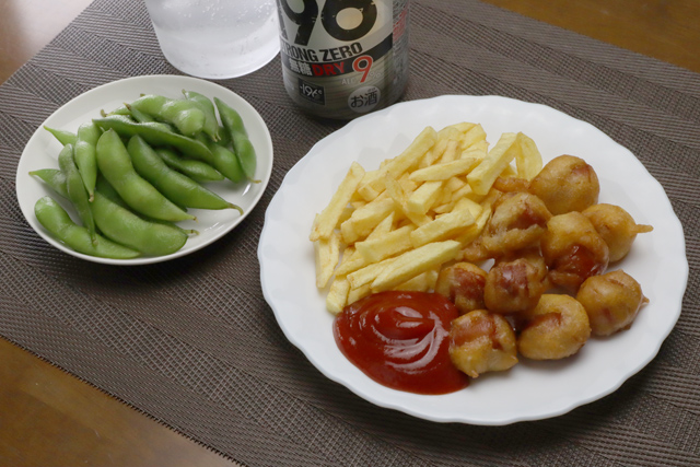 ミニアメリカンドッグとフライドポテト