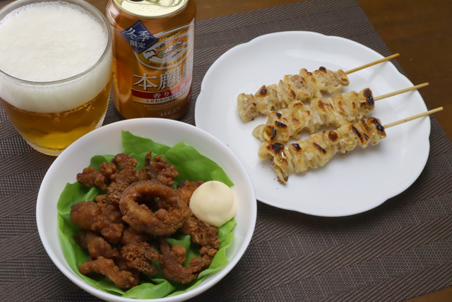 イカの唐揚げと鶏皮串