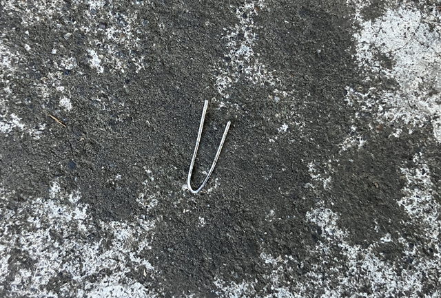 タイヤから抜いた針金