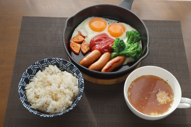 ソーセージエッグ