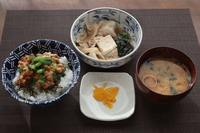 肉豆腐と納豆