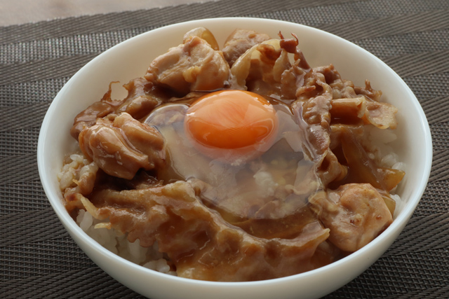 鶏豚丼