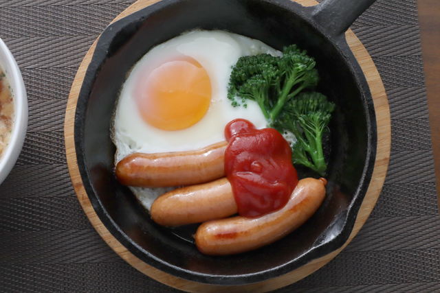 ソーセージエッグ