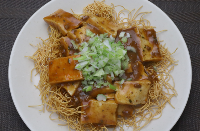 麻婆厚揚げ皿うどん