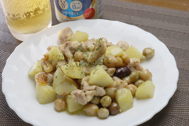 鶏モモジャガイモミックスビーンズのニンニク炒め
