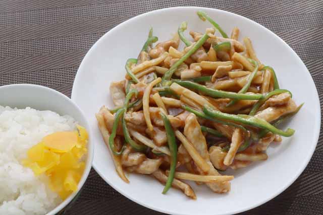 チンジャオロース