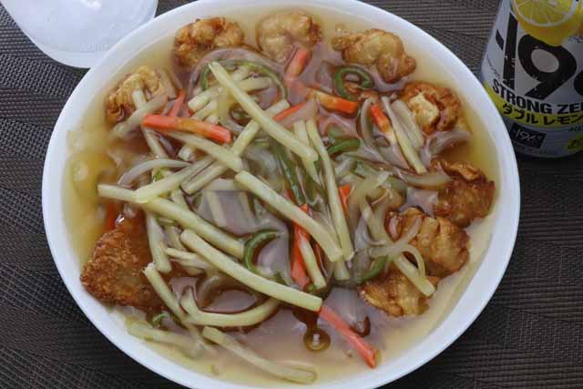 アジフライと揚げシューマイの黒酢野菜あんかけ