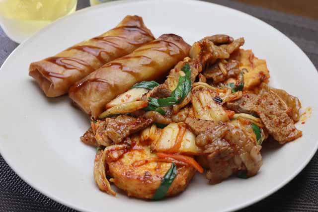 牛キムチと春巻