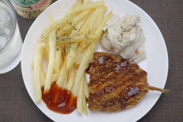 アジフライとフライドポテト