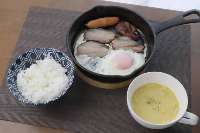 ベーコンエッグ