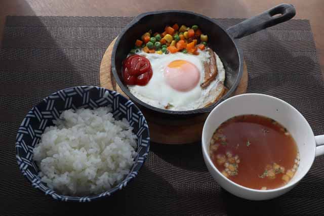 ベーコンエッグ